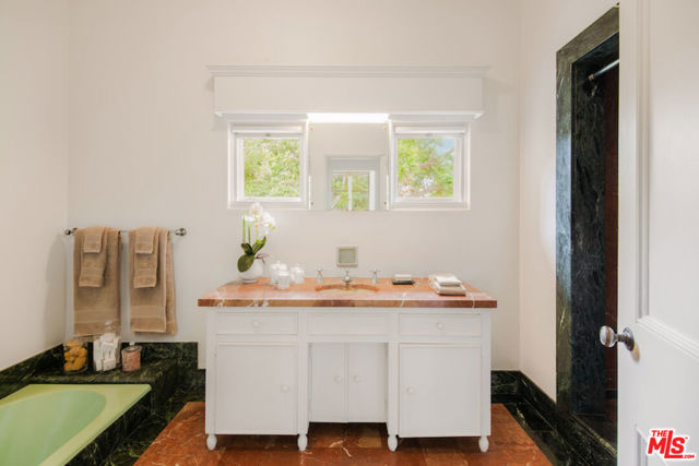 405 Toro Canyon Road, Carpinteria CA: https://media.crmls.org/mediaz/a53e808f-17cb-42ff-857e-4b7f8b0c1d96.jpg