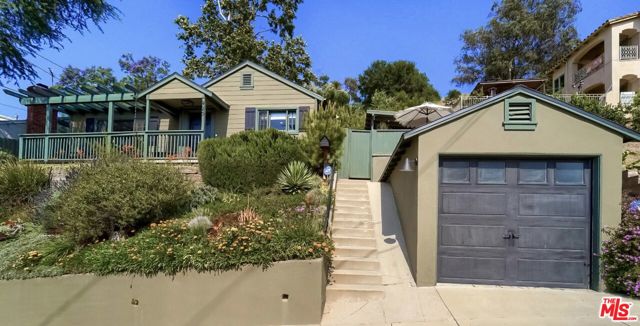 920 HIGHLINE Road photo 2