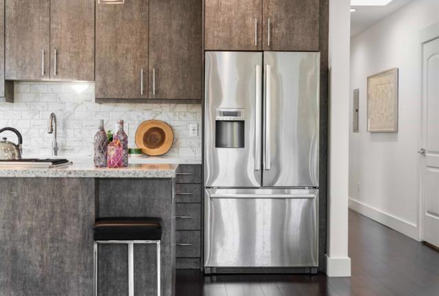 42 Farragut, San Francisco CA: https://media.crmls.org/mediaz/a53fa9a7-c199-4340-8fb0-24aa2697796a.jpg