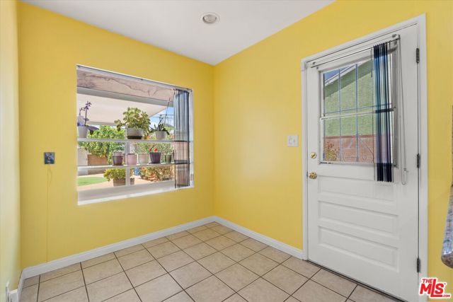 9313 Hayvenhurst Avenue, North Hills CA: https://media.crmls.org/mediaz/a5405eeb-a99a-42d4-a405-bf0e6ccf539e.jpg