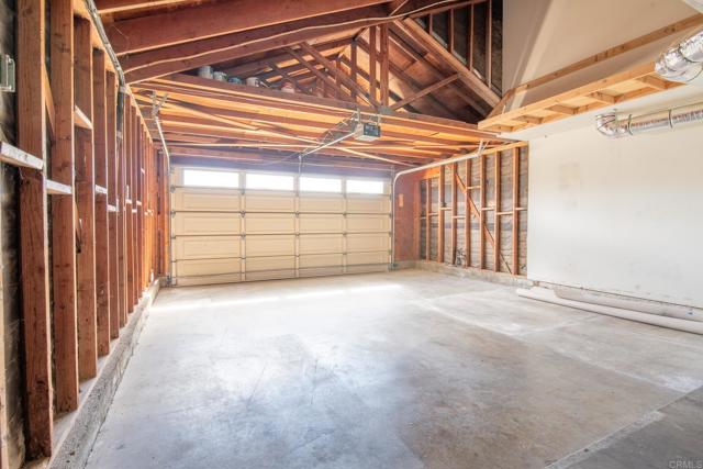 Image 31 of 33 For 2940 Gaviota Circle