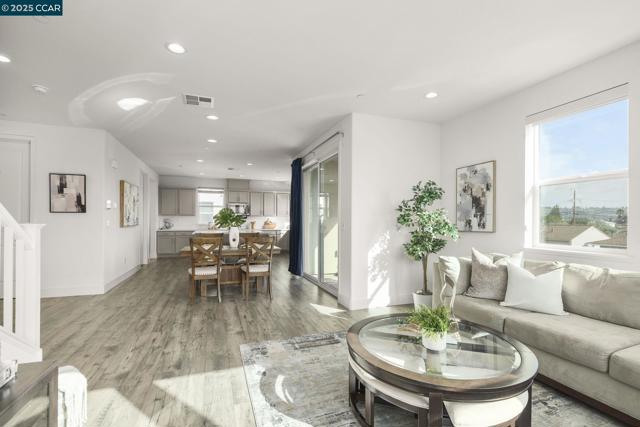 Image 11 of 40 For 927 Sienna Loop