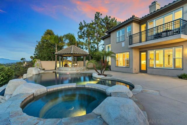 17002 Obsidian Dr, Ramona CA: https://media.crmls.org/mediaz/a54224db-744e-47e4-8602-5751ffdf5e3a.jpg