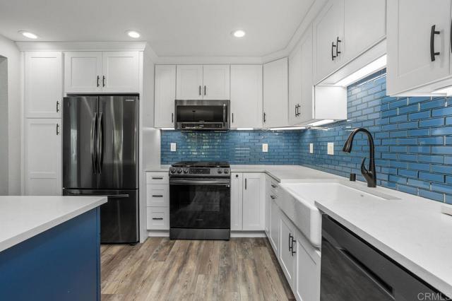 6804 Urubu Street, Carlsbad CA: https://media.crmls.org/mediaz/a542c90a-7e27-471c-8a71-277a06db8232.jpg