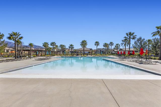 Detail Gallery Image 34 of 53 For 1749 Bowles Ct, Beaumont,  CA 92223 - 4 Beds | 3/1 Baths