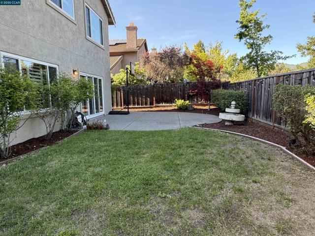 600 Bourne Ct, Danville CA: https://media.crmls.org/mediaz/a5456d1d-f456-4f58-96a8-1d35ed15dbe5.jpg