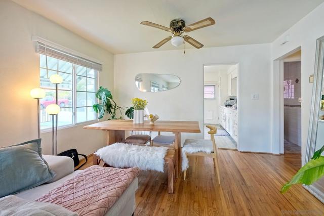 1852 Locust St, San Diego CA: https://media.crmls.org/mediaz/a545896c-e5e7-48e0-b810-498cb1d49433.jpg
