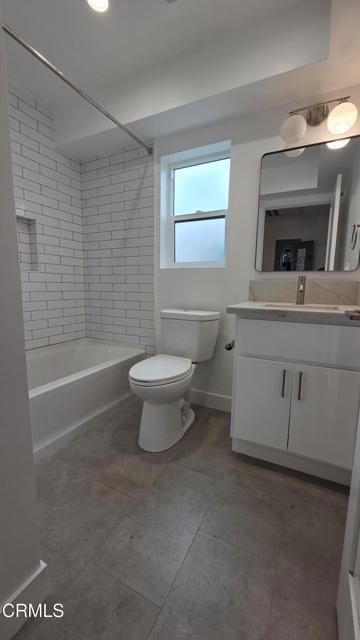 Detail Gallery Image 18 of 24 For 917 N Ridgewood Pl, Los Angeles,  CA 90038 - 3 Beds | 3 Baths