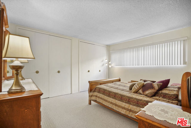 15248 Dickens Street, Sherman Oaks CA: https://media.crmls.org/mediaz/a546b892-9d70-45b1-a9ae-accdc7489501.jpg