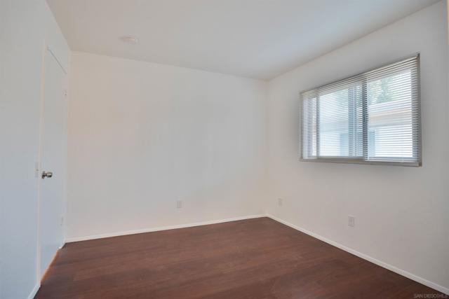 3942 Valeta St, San Diego CA: https://media.crmls.org/mediaz/a546d564-baaa-4e33-b9e9-a5665ce9f170.jpg