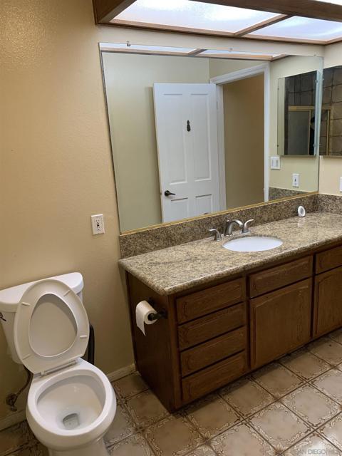 9109 Huntley Road, Fallbrook CA: https://media.crmls.org/mediaz/a5472b8d-c4b9-422d-9587-544067d1db62.jpg