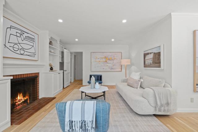 240 Marmona Drive, Menlo Park CA: https://media.crmls.org/mediaz/a547a277-c4cf-4b93-9f63-77cc50429cd6.jpg