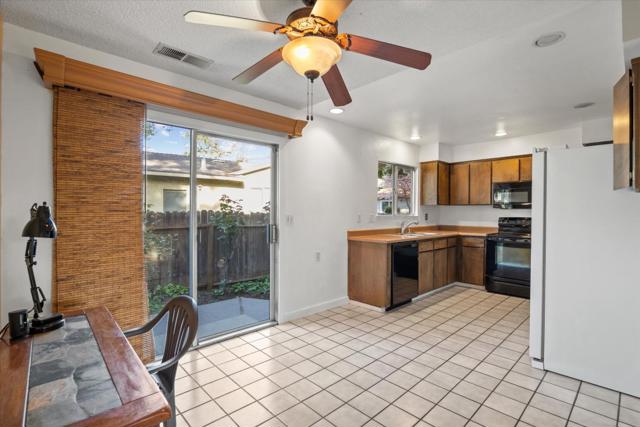 976 Jenooke Lane, Chico CA: https://media.crmls.org/mediaz/a5480fa5-ce69-421f-8eb2-8b33589ae493.jpg