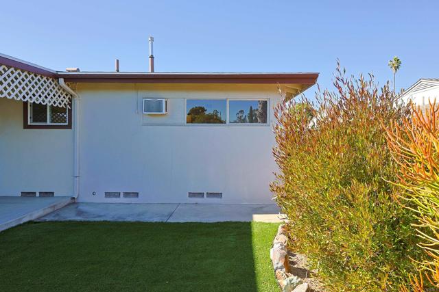 Detail Gallery Image 44 of 68 For 6045 Broadmoor Dr, La Mesa,  CA 91942 - 3 Beds | 1/1 Baths