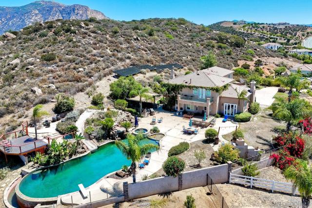 15068 Creek Hills Rd, El Cajon CA: https://media.crmls.org/mediaz/a548a877-c8c6-4fab-bf7d-9cf3d3d8311a.jpg