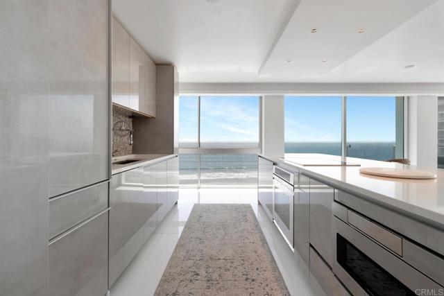 Detail Gallery Image 14 of 40 For 1760 Avenida Del Mundo #504,  Coronado,  CA 92118 - 2 Beds | 2 Baths