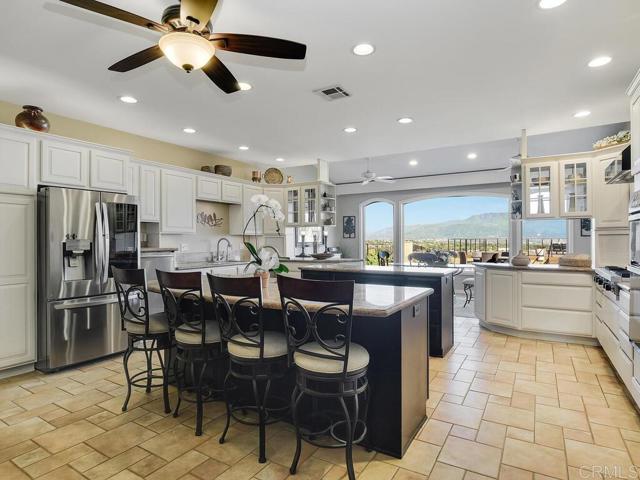 31755 Rancho Vista Road, Temecula CA: https://media.crmls.org/mediaz/a54a1673-dfe2-4c88-84c4-660885b8805a.jpg