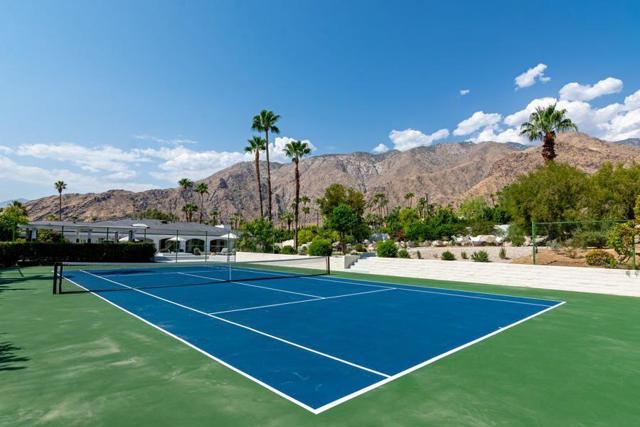 594 W Stevens Road, Palm Springs CA: https://media.crmls.org/mediaz/a54a4fa7-6b06-4270-9448-62dd71ae7285.jpg