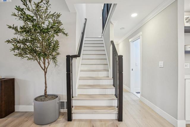 5169 Lillian Ct, Livermore CA: https://media.crmls.org/mediaz/a54b9151-e32d-420f-be6c-7e2188f42cfb.jpg