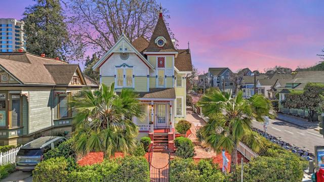 398 W San Fernando, San Jose CA: https://media.crmls.org/mediaz/a54bbbb9-d3b9-440a-b331-584272d0c7f4.jpg