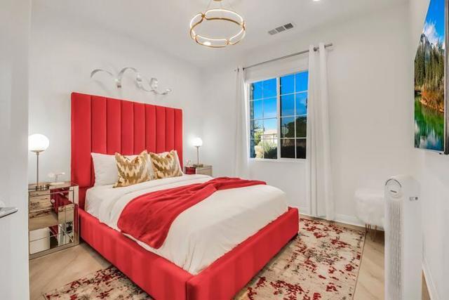 Image 15 of 96 For 84325 Canzone Drive