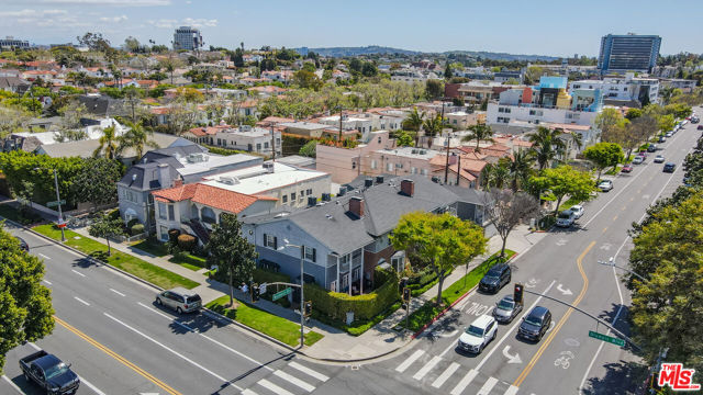 9660 W Olympic Boulevard, Beverly Hills CA: https://media.crmls.org/mediaz/a54ecd97-7d91-49ec-ab1d-5585d122af31.jpg