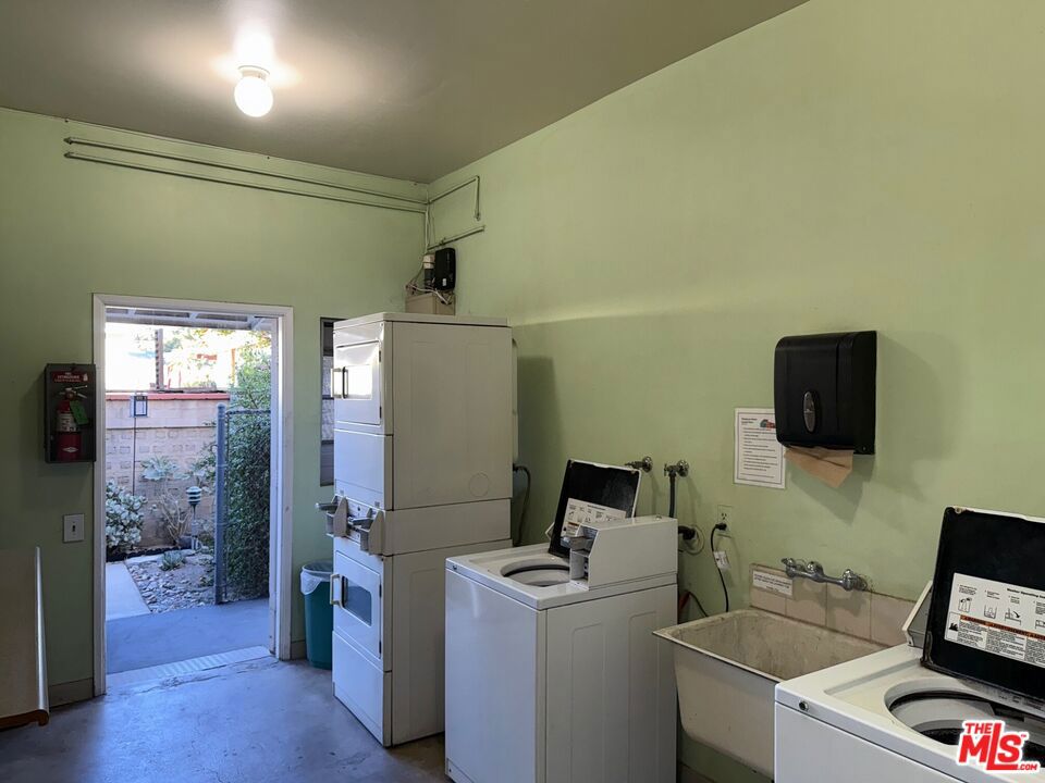 1901 Peyton Avenue RBurbank img 1