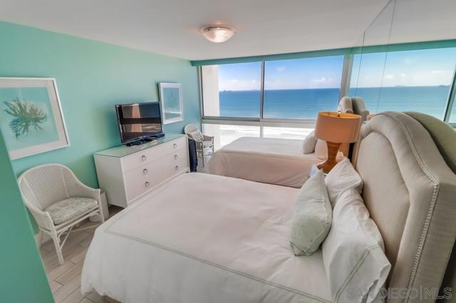 1730 Avenida Del Mundo, Coronado CA: https://media.crmls.org/mediaz/a54f5327-13d8-40ac-8c84-0aceb75521f8.jpg