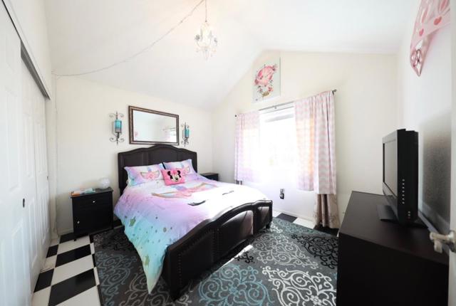 1243 De Cunha Court, Salinas CA: https://media.crmls.org/mediaz/a54f559c-a3c1-4211-bbc3-27298f8c81e7.jpg