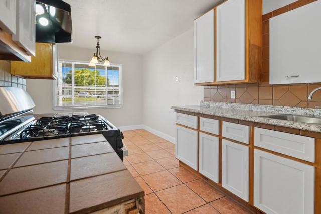 957 Oakwood Avenue, Vallejo CA: https://media.crmls.org/mediaz/a54ff975-1d3f-425a-a521-65c8294eba8c.jpg