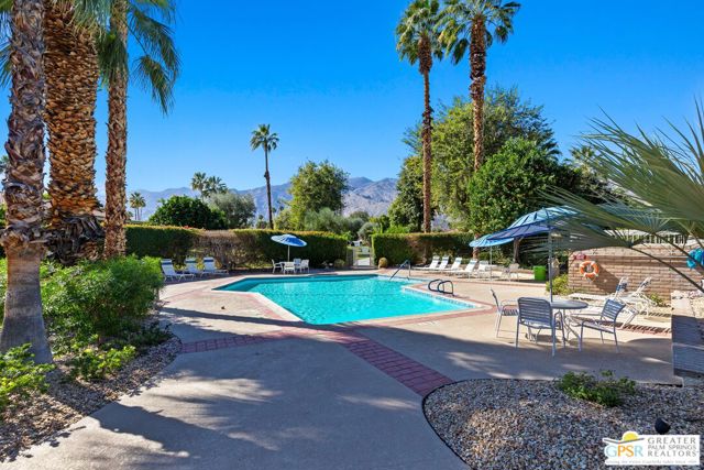 2264 Oakcrest Drive, Palm Springs, CA 92264