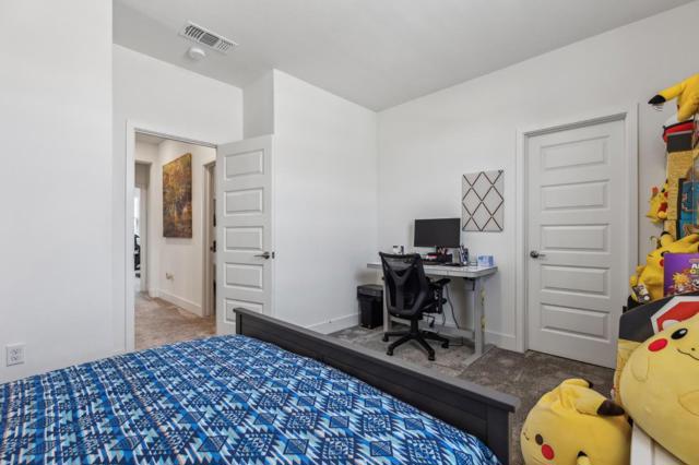 8906 Upbeat Way, Elk Grove CA: https://media.crmls.org/mediaz/a551289e-5449-4c5d-8b20-6621e1ef3e69.jpg