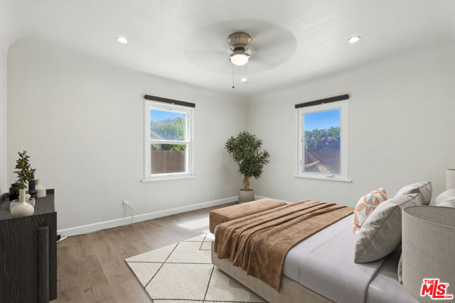 237 W Kelso Street, Inglewood CA: https://media.crmls.org/mediaz/a552fef3-ccfd-46e1-8393-10ec41538634.jpg