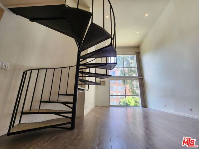 1440 Veteran Avenue, Los Angeles CA: https://media.crmls.org/mediaz/a554a963-2015-4cd0-9f24-a6882dde72a3.jpg