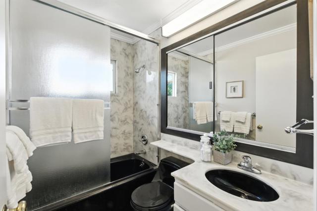 1627 El Verano Way, Belmont CA: https://media.crmls.org/mediaz/a5557628-302e-49bc-9a62-b5a3c6a1554f.jpg