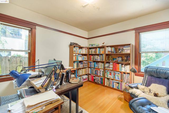 318 Washington Avenue, Richmond CA: https://media.crmls.org/mediaz/a556413d-649d-4966-87f2-44393731257d.jpg