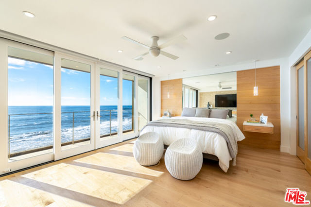 11950 BEACH CLUB Way, Malibu CA: https://media.crmls.org/mediaz/a5587dfe-9261-414a-96b1-acf6c6ffbbb9.jpg