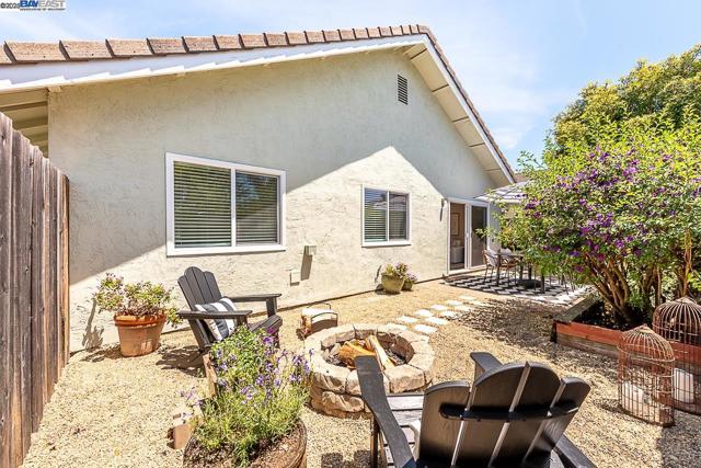 Image 32 of 54 For 32996 Soquel St