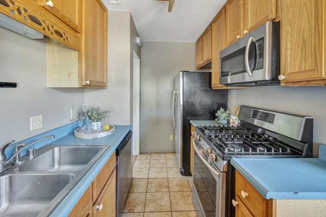 4371 Pomona Avenue, La Mesa CA: https://media.crmls.org/mediaz/a5593a0c-d97b-4d81-95b8-6fc3f34a62f7.jpg