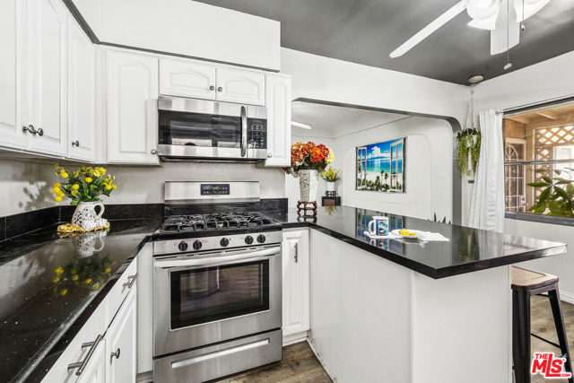 5184 Caspar Avenue, Los Angeles CA: https://media.crmls.org/mediaz/a559676b-8cbc-4262-aea2-4881dadaeda1.jpg