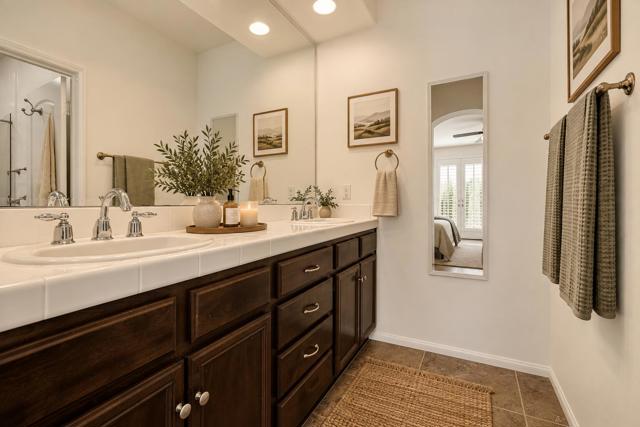 154 Paseo Bravo, Palm Desert, CA 92211