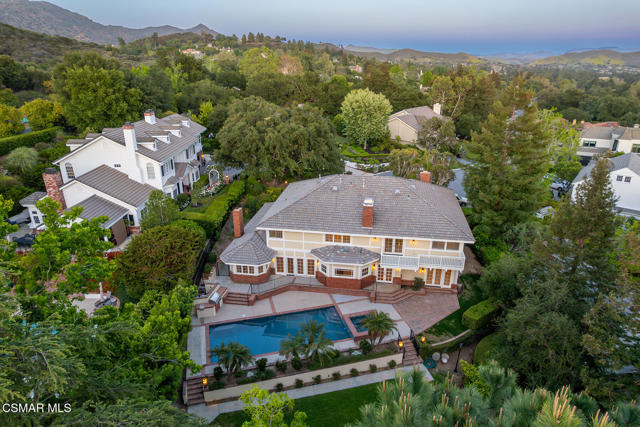 5320 Long Shadow Court, Westlake Village CA: https://media.crmls.org/mediaz/a55ab62a-3f6c-49cc-8a87-ddad873dbddf.jpg