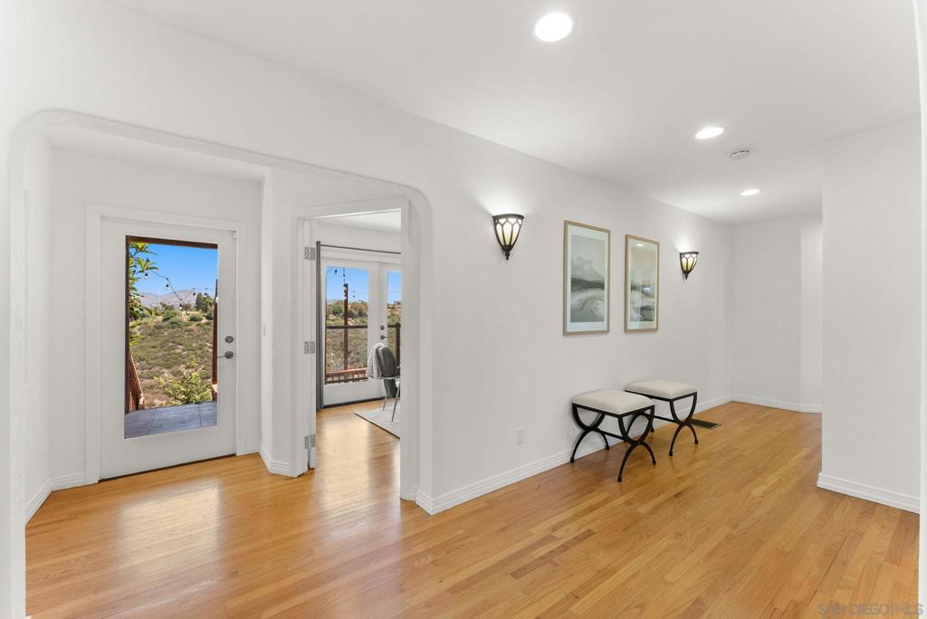4391 Middlesex Drive - photo 20