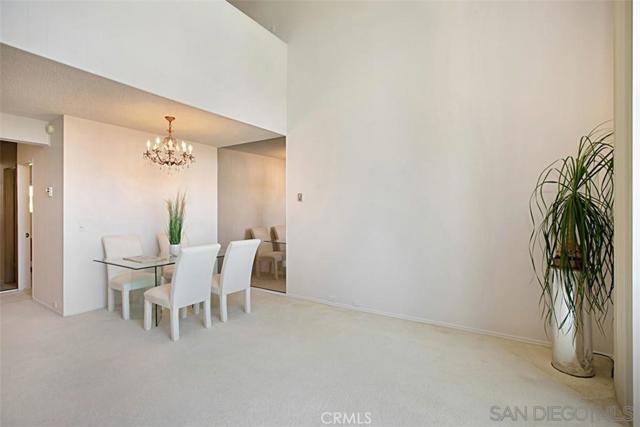 Image 5 of 18 For 2630 Torrey Pines Rd  E24