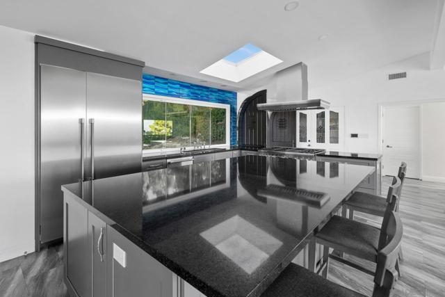 5030 Helix Ter, La Mesa CA: https://media.crmls.org/mediaz/a55e054f-3edd-40dd-8ba3-677b37c6209f.jpg