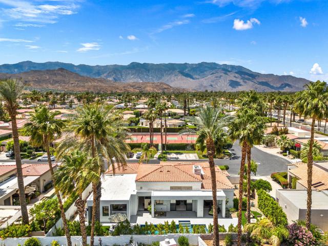 49 Mission Palms E Drive, Rancho Mirage CA: https://media.crmls.org/mediaz/a55e5aaa-a08d-4993-b127-1ccdfecdd37a.jpg