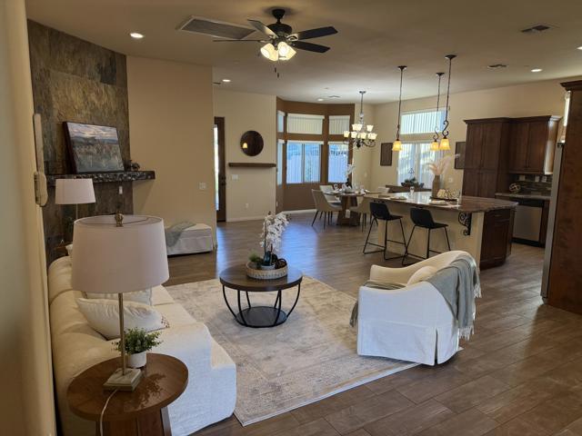 51885 Avenida Bermudas, La Quinta CA: https://media.crmls.org/mediaz/a55ed5ab-c754-4a52-8ceb-9bdd734ed88b.jpg