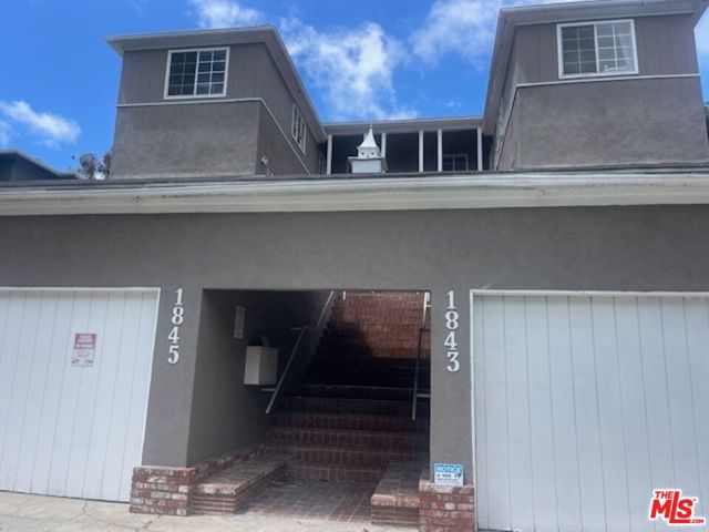 1845 1845 1/2 S South Beverly Glen Boulevard, Los Angeles CA: https://media.crmls.org/mediaz/a55f40b2-f089-414f-9940-921ad94713f5.jpg