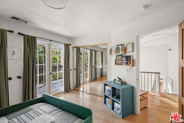 3418 Dorothy Road, Topanga CA: https://media.crmls.org/mediaz/a5601ed3-1c3c-4c2d-8209-182469a22460.jpg