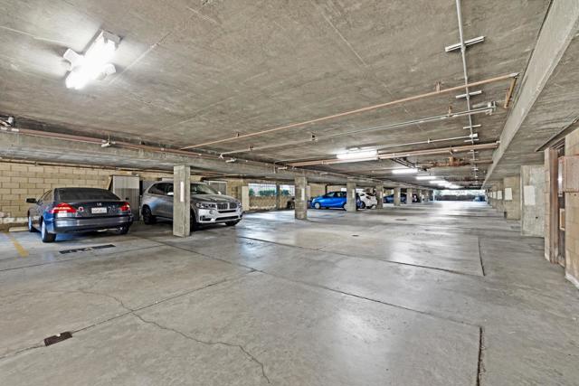 688 Mariners Island Boulevard, San Mateo CA: https://media.crmls.org/mediaz/a5607a4f-5c2d-4f77-bb6b-6778cbc6f1d6.jpg